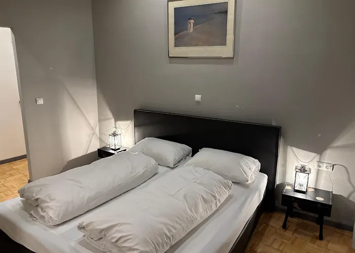 Carlton Suites