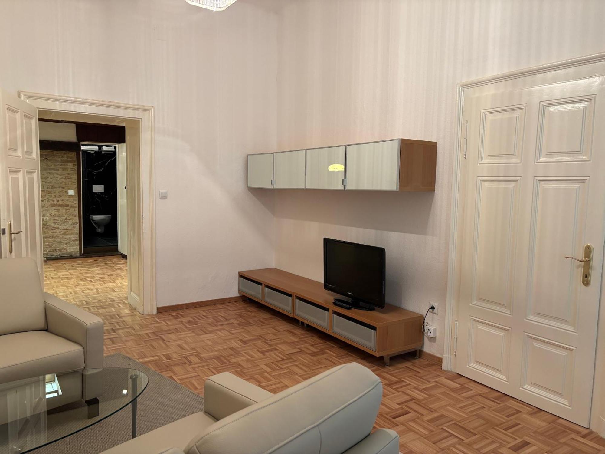 Carlton Appartement *