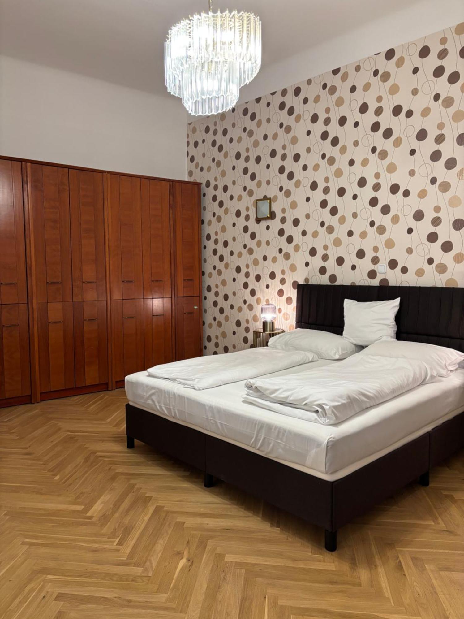Carlton Appartement *