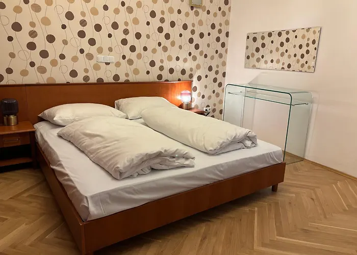 Carlton Suites