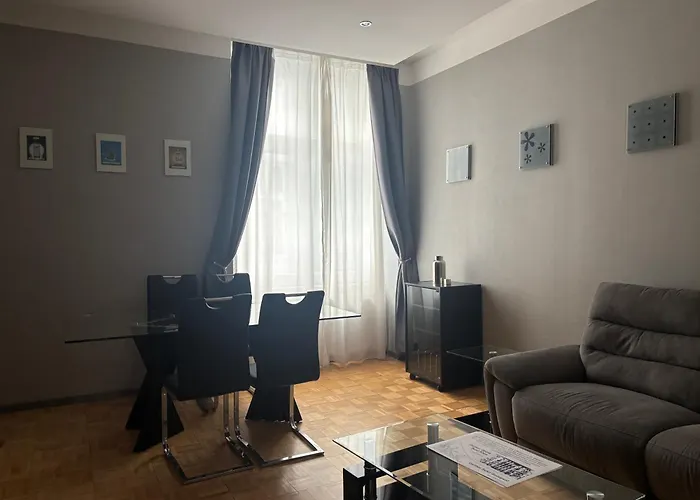 Carlton Suites