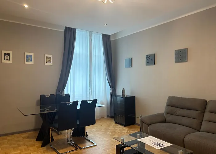 Carlton Suites
